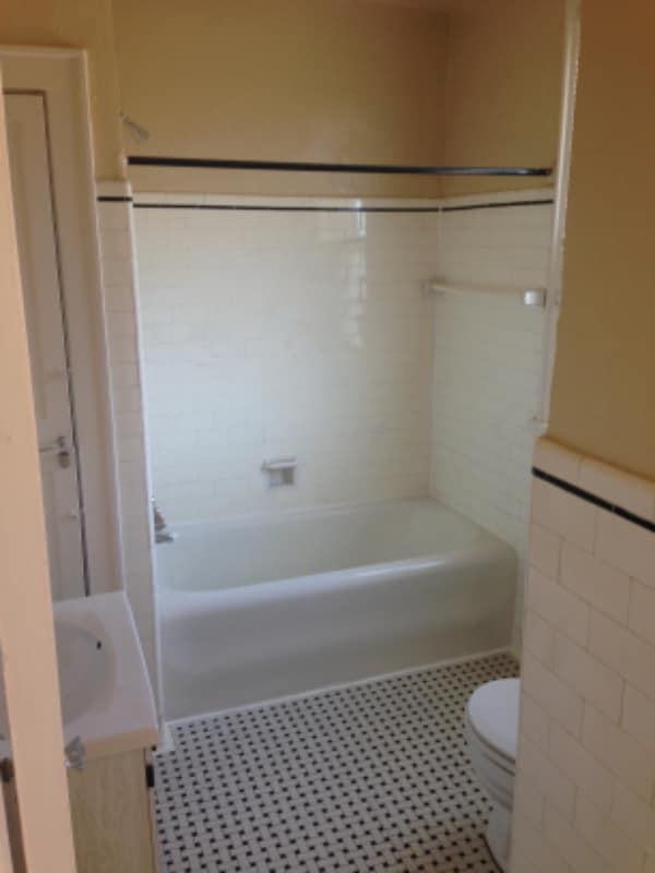 3270 Dell Ave, Unit 2 in Dormont, PA - Building Photo - Building Photo