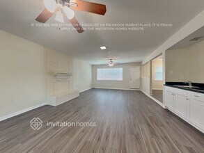 11639 Idlebrook Dr in Houston, TX - Building Photo - Building Photo