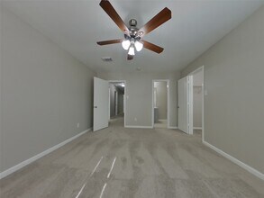 10111 Victoria Falls Ln in Houston, TX - Building Photo - Building Photo