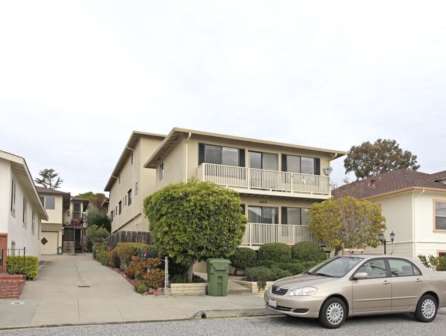 466 Monroe St in Monterey, CA - Building Photo - Building Photo