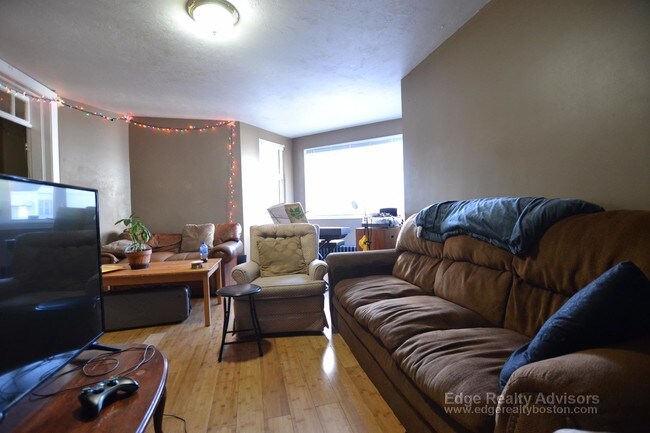 86 Linden St, Unit 1m in Boston, MA - Building Photo - Building Photo