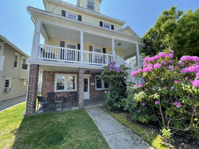 321 Wesley Ave in Ocean City, NJ - Building Photo