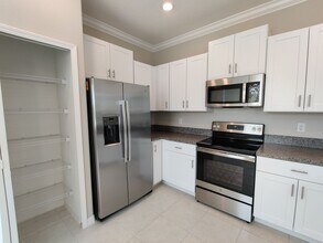 23251 Willow Glen Way in Lutz, FL - Building Photo - Building Photo