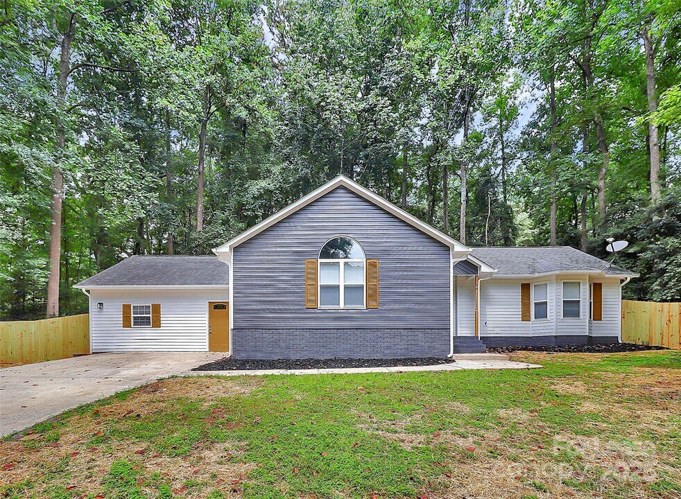 1540 Nichole Ln in Fort Mill, SC - Building Photo