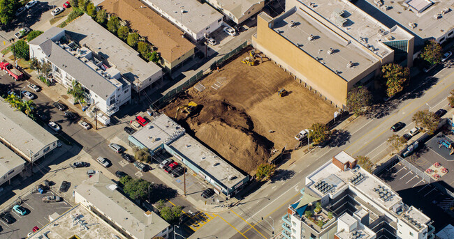 3557 Motor Ave in Los Angeles, CA - Building Photo - Primary Photo