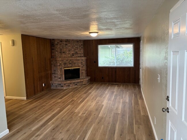 1016 Swingwood Dr NE in Keizer, OR - Building Photo - Building Photo