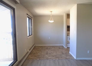 8111-8196 StreetBlock D - 322 in Grande Prairie, AB - Building Photo - Building Photo