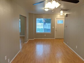 1519 K Ave in Anacortes, WA - Building Photo - Building Photo