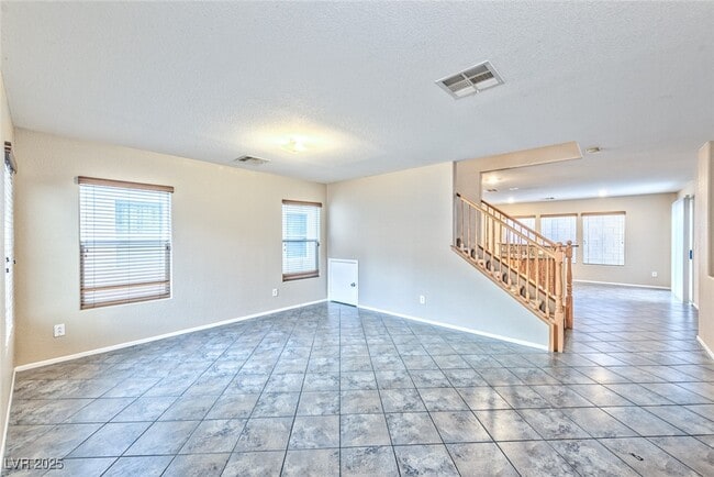 670 Port Talbot Ave in Las Vegas, NV - Building Photo - Building Photo