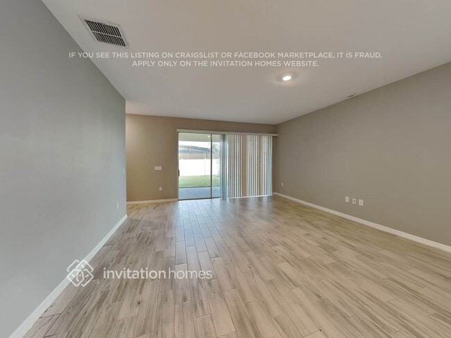 1931 Stillwood Wy in St. Cloud, FL - Foto de edificio - Building Photo