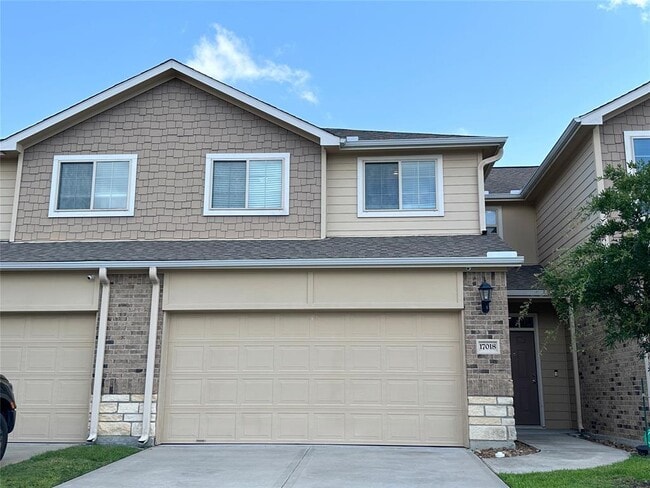 17018 Wilthorne Gardens Ct