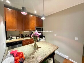 17 Garrison St, Unit 4 in Boston, MA - Building Photo - Building Photo