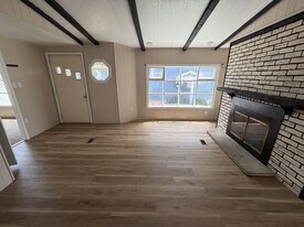 6 Arlington Ave in Moundsville, WV - Building Photo