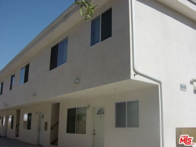 6640 Irvine Ave, Unit 1 in Los Angeles, CA - Building Photo - Building Photo