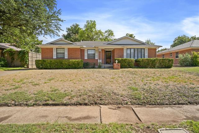 2359 St Francis Ave in Dallas, TX - Building Photo - Building Photo