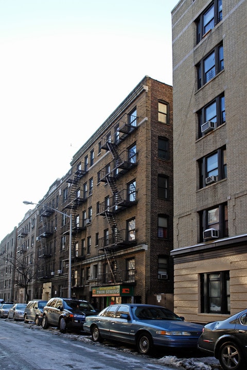 562 W 189th St in New York, NY - Foto de edificio