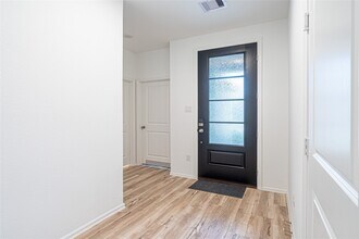 31531 Beacon Cove Trl in Fulshear, TX - Building Photo - Building Photo