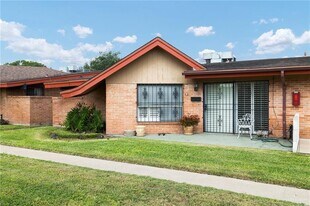 15 W Dallas Ave in McAllen, TX - Building Photo