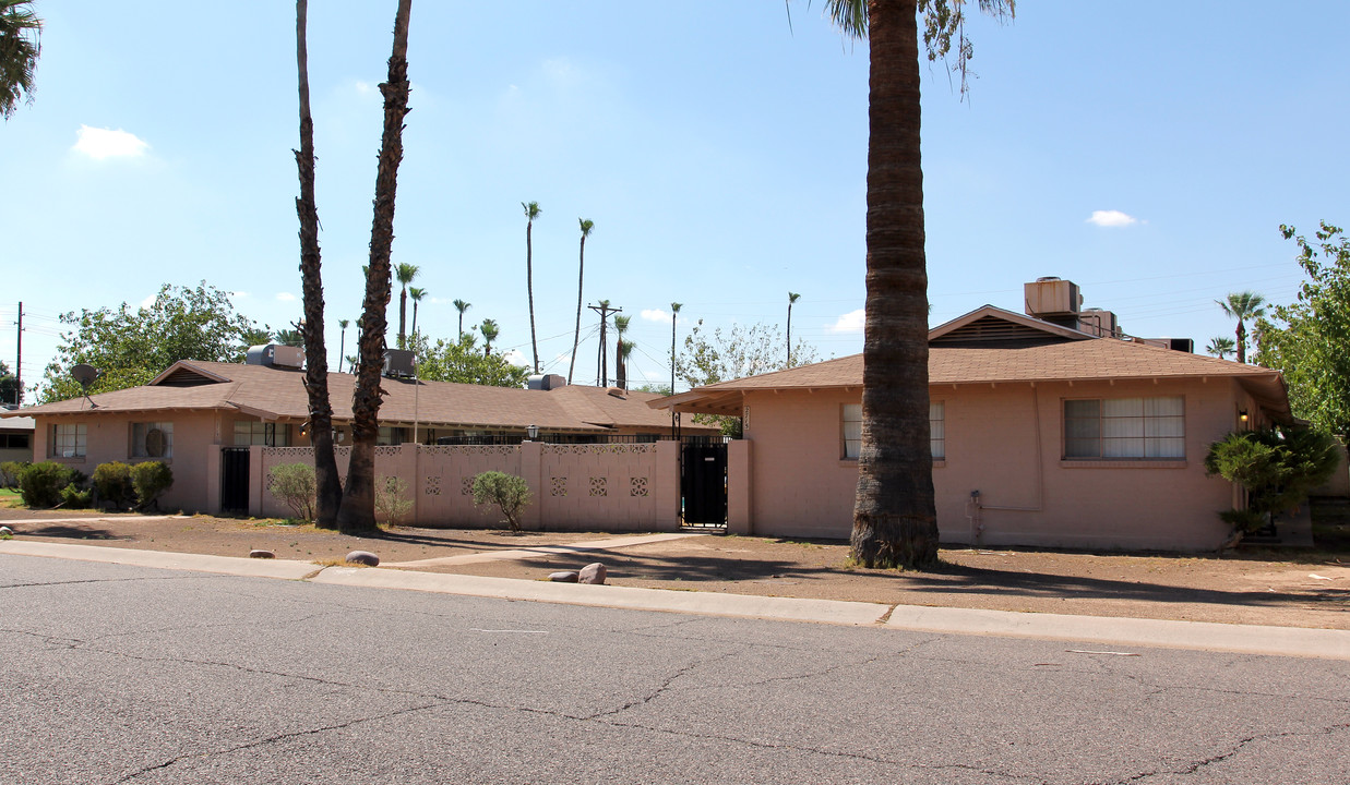 2719 E Montecito in Phoenix, AZ - Building Photo