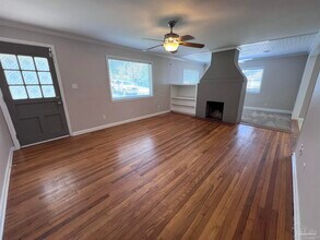1809 E Lee St in Pensacola, FL - Building Photo - Building Photo