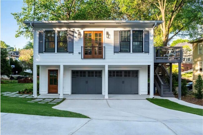 360 Sinclair Ave NE in Atlanta, GA - Foto de edificio - Building Photo