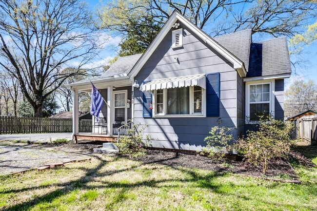 property at 781 S Graham St
