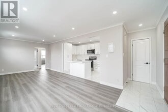 485 Mortimer Ave in Toronto, ON - Building Photo - Building Photo