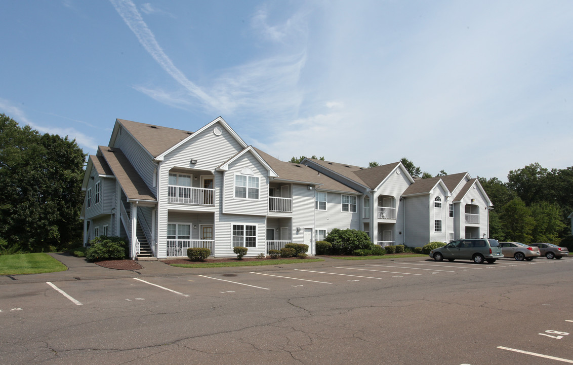 Deer Meadow in Bloomfield, CT - Building Photo