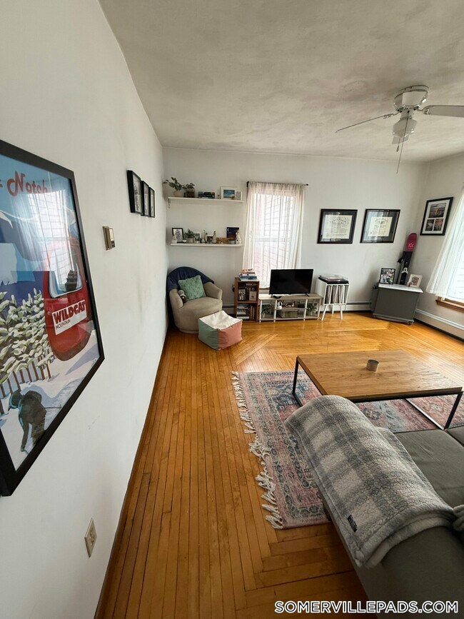 585 Somerville Ave in Somerville, MA - Foto de edificio - Building Photo