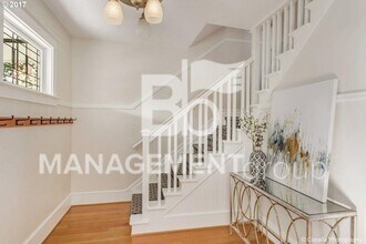 0301 SW Nebraska St in Portland, OR - Building Photo - Building Photo