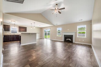 695 Aria Ln in Hubert, NC - Building Photo - Building Photo