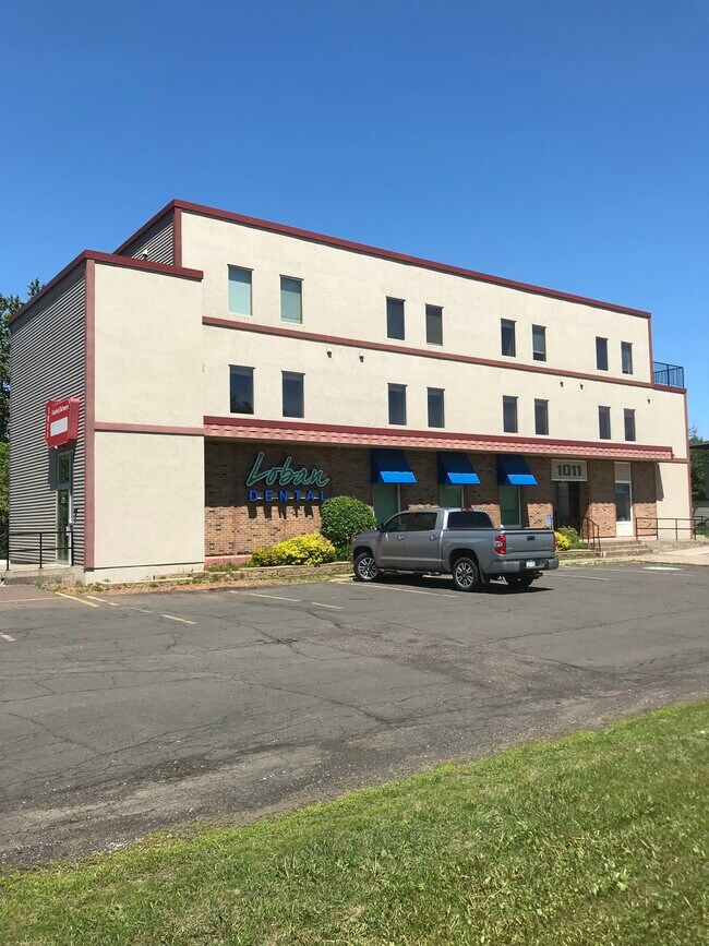 1011 E Central Entrance Rentals in Duluth, MN