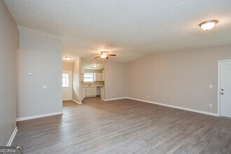 5586 Mallard Trail in Lithonia, GA - Building Photo - Building Photo