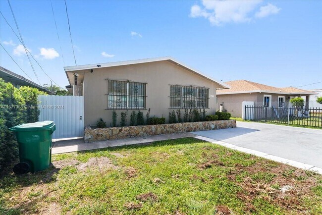 7794 NW 14th Ct, Unit B in Miami, FL - Building Photo - Building Photo