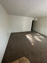 725 W 1st Ave-Unit -725 W 1st Ave-B in Chico, CA - Foto de edificio - Building Photo