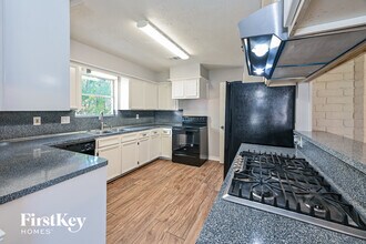 11907 Cedarcliff Dr in Houston, TX - Foto de edificio - Building Photo