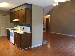 210 Suffolk Dr in Aiken, SC - Building Photo - Building Photo