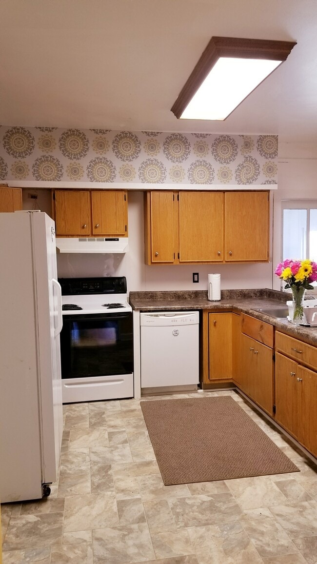 property at 615 S Matlack St