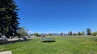 39804 Montana Hwy 35 in Polson, MT - Building Photo - Building Photo
