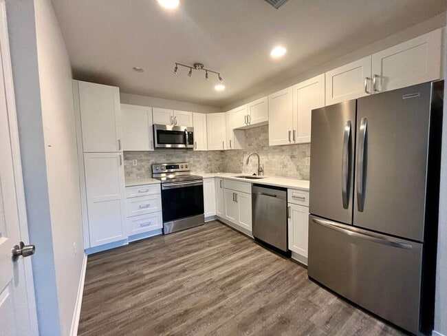 property at 1119 E McMillan St