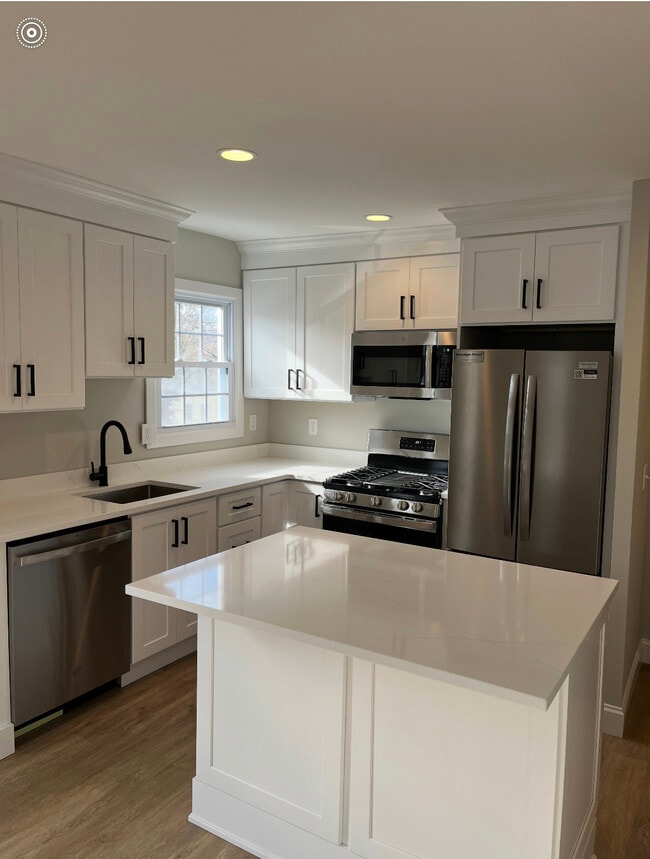 32 South Main St, Unit 2 in New Milford, CT - Building Photo - Building Photo