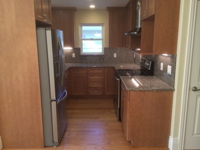 720 Lytton Ave in Palo Alto, CA - Building Photo - Building Photo