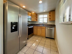 1285 S Flagler Ave, Unit 205 in Pompano Beach, FL - Building Photo - Building Photo