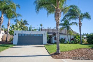 189 Calle Guernica, Unit 2920-11 in San Marcos, CA - Building Photo