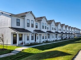 1816 SW Vera Cruz Ln in Ankeny, IA - Building Photo