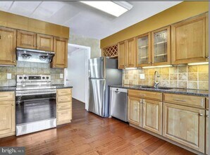 3151 Borge St in Oakton, VA - Building Photo - Building Photo