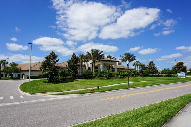 9019 Azalea Sands Ln in Davenport, FL - Building Photo - Building Photo