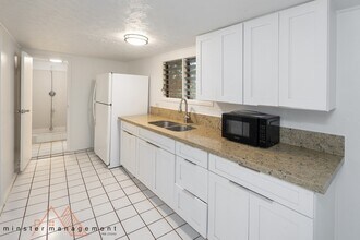 1322 Olino St in Honolulu, HI - Building Photo - Building Photo