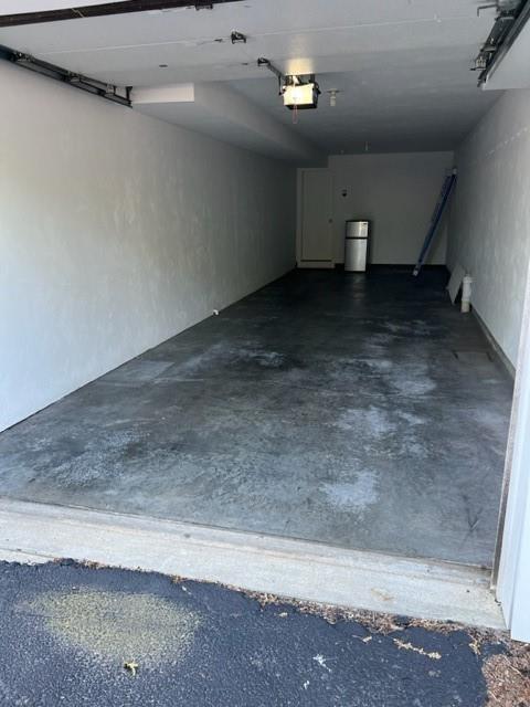 677 Metacom Ave in Bristol, RI - Building Photo - Building Photo