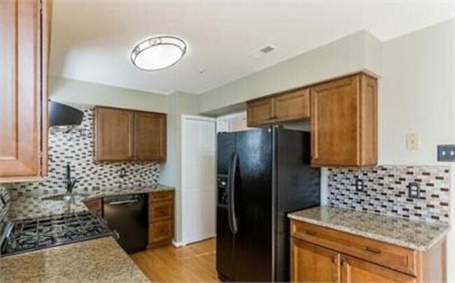 7681 Blueberry Hill Ln in Ellicott City, MD - Building Photo - Building Photo